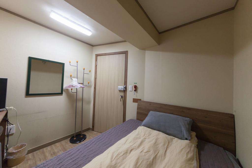 סיאול Yehadoye Guesthouse חדר תמונה